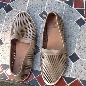 !!! Sale!!Fyre sneakers